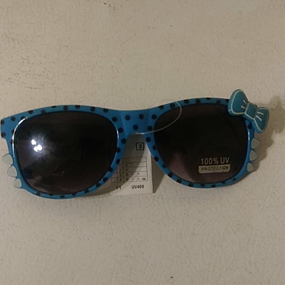 Sunglasses - Picture 6 of 6